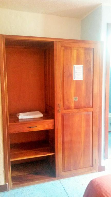 Hostal Estrella De Mar Puerto Ayora  Værelse billede