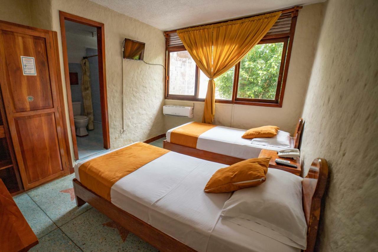 Hostal Estrella De Mar Puerto Ayora  Eksteriør billede